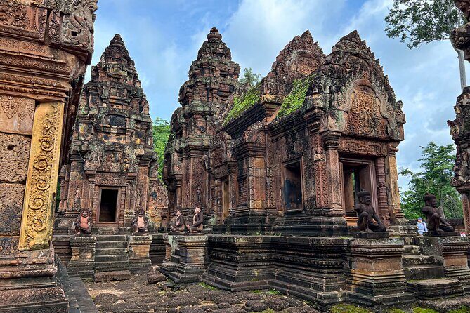 2-Day Angkor Wat Tour with Banteay Srei and Floating Village - The Guide Effect: Why These Tours Get Such Strong Praise