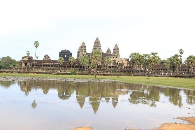 2 Day Cambodia Private Guided Tour in Angkor Temples - How the guide changes everything (especially at Angkor)