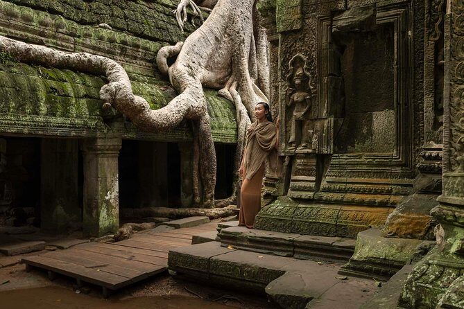 2 Days Discover Angkor Wat Complex and Cambodia's Villages Tours - Kompong Phluk and Tonle Sap: stilt-village life on the water