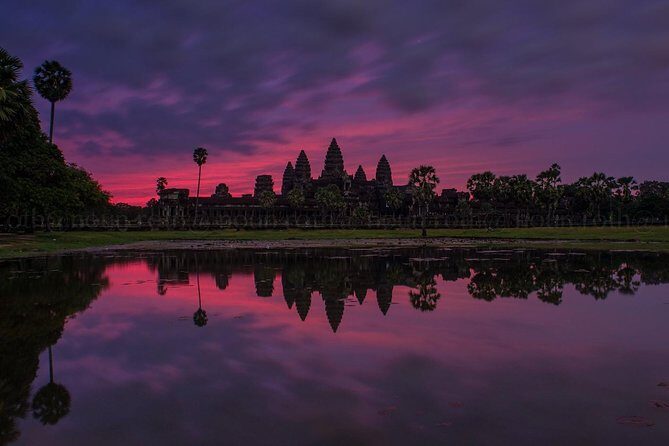 3-Day Angkor Wat with All Interesting Major Temples, Banteay Srei & Beng Mealea - Day 1: Angkor Wat Classics, Ta Prohm Roots, and a Phnom Bakheng Sunset
