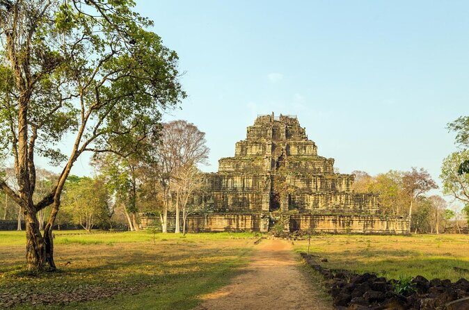 4-Day Excursion of Angkor, Koh Ker, Beng Mealea, Tonle Sap and Waterfalls - Key things you’ll notice right away