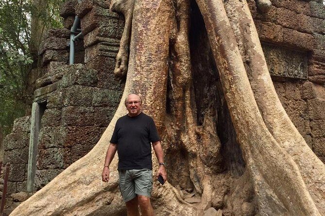 A Day Angkor Wat Sunrise Tour, Ta Prohm & Hidden Gems Beng Mealea - Banteay Srei: small scale carvings with big payoff