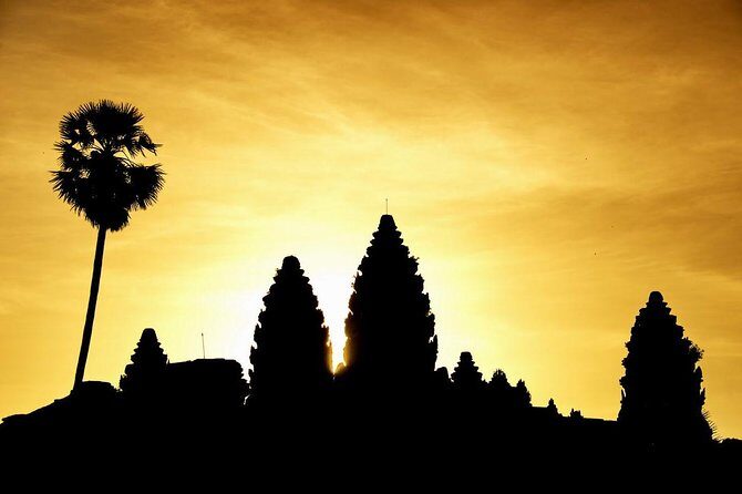 Angkor 2-Day Sunset & Sunrise Small-Group Tour - Day 2 Sunrise at 4:10–4:30am: How Angkor Wat Looks Before Everyone Else