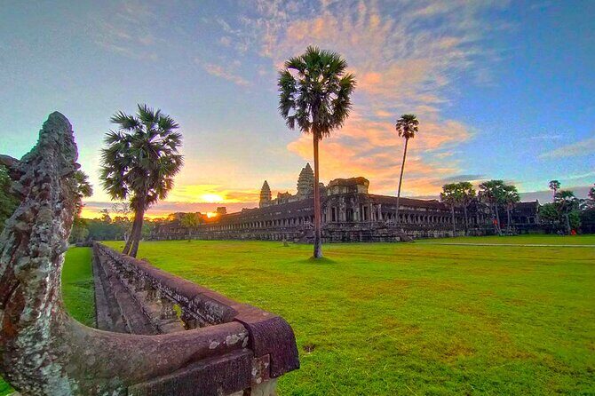 Angkor Sunrise Bike Tour - Breakfast & Lunch included - What the small group size and support vehicle do for you