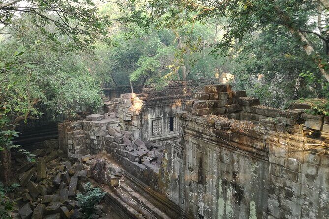 Angkor Temples Highlights: 2-Day Private Tour with Sunrise - Banteay Srei: the pink stone carving finale
