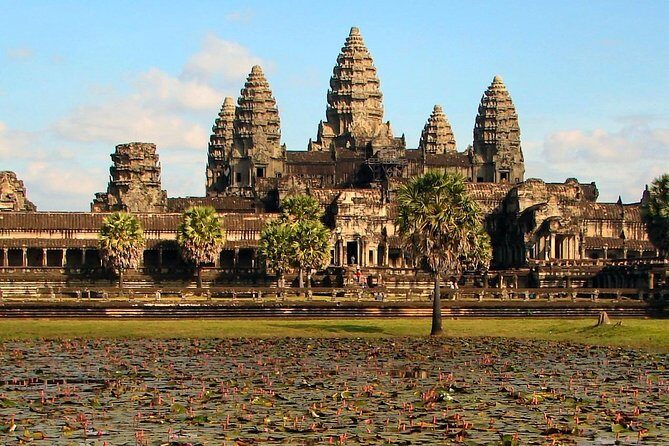 Angkor Temples Private Full-Day Tour from Siem Reap (Free Child) - Cameras, video, and rainy-day reality checks