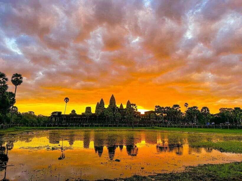 Angkor Wat 1 Day with Sunrise Combined tour with (Tuk Tuk) - Lunch at a Local Restaurant: Manage Energy, Not Just Hunger