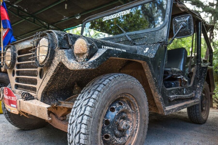 Angkor Wat in a vintage Jeep with driver - jeep rental - 9 Hours From Hotel Pickup to Temple Parking Lots