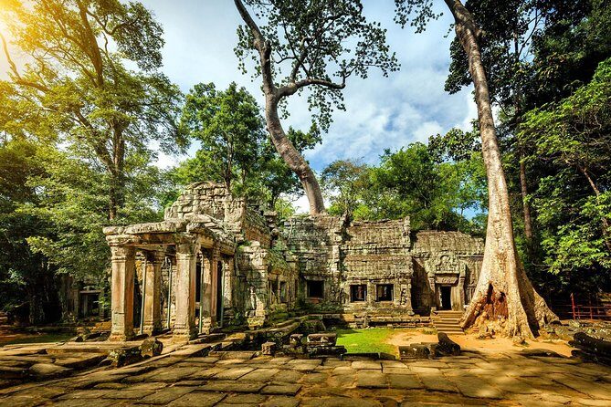 Angkor Wat Private Tour in a Tuk Tuk - Angkor Wat (about 2 hours): the main event with the best preservation