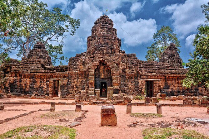 Angkor Wat Private Tuk-Tuk Tour (sunrise Option) & more - Stop 4: Ta Prohm, where nature does the art direction