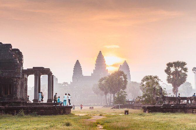 Angkor Wat Small-Group Sunrise Tour from Siem Reap - Price and value: $39 is the tour, not the temple ticket
