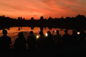 Angkor Wat Sunrise and Angkor Thom Sunset Tour - Angkor Wat at dawn: what the tour does beyond the photo spot