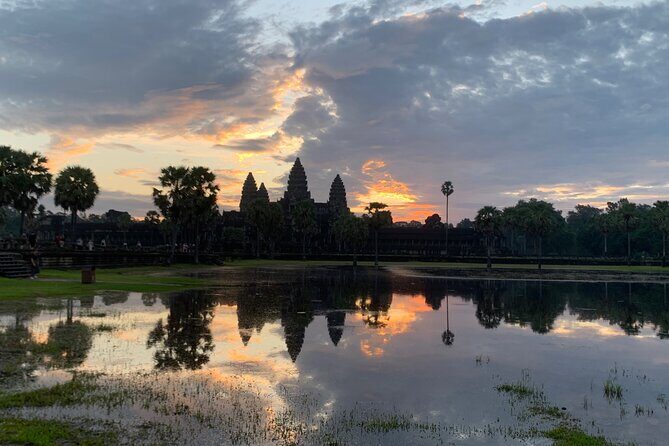 Angkor Wat Sunrise and Angkor Thom Sunset Tour - Banteay Kdei: the short stop that adds depth