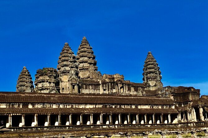 Angkor Wat Sunrise and Angkor Thom Sunset Tour - Angkor Thom and the South Gate sunset: ending on a high note