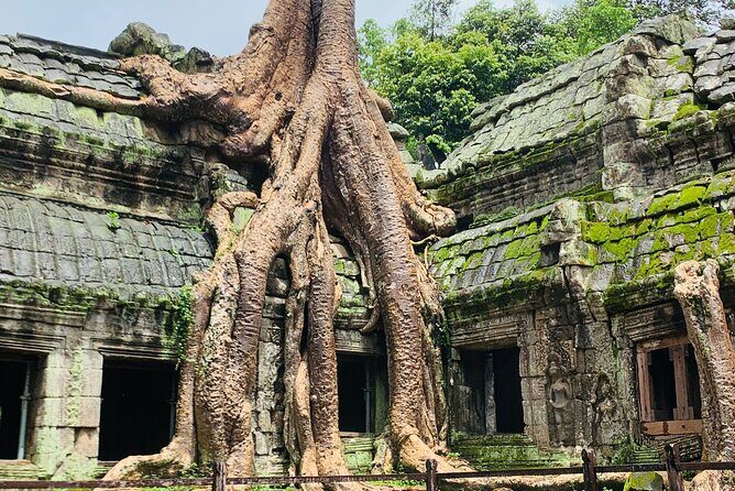 Angkor Wat Sunrise and Angkor Thom Sunset Tour - What to pack so the day doesn’t mess with you