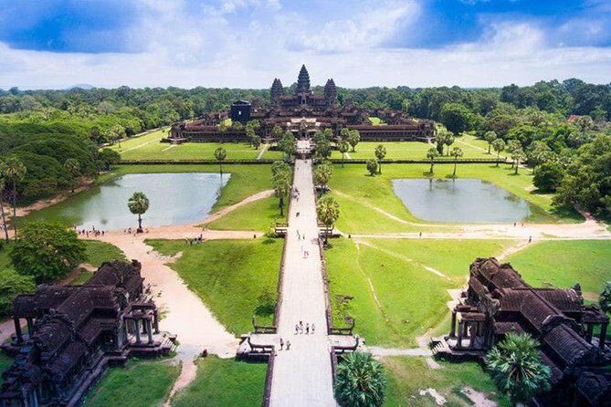 Angkor Wat Sunrise Tour - Ta Prohm’s roots: why this temple feels different