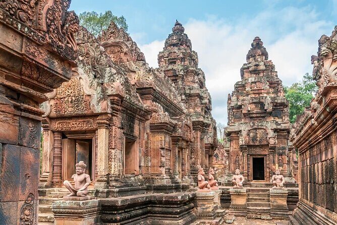 Banteay Srei and Grand Circuit Heritage Tour from Siem Reap - Pre Rup: a Hindu state temple built for Rajendravarman
