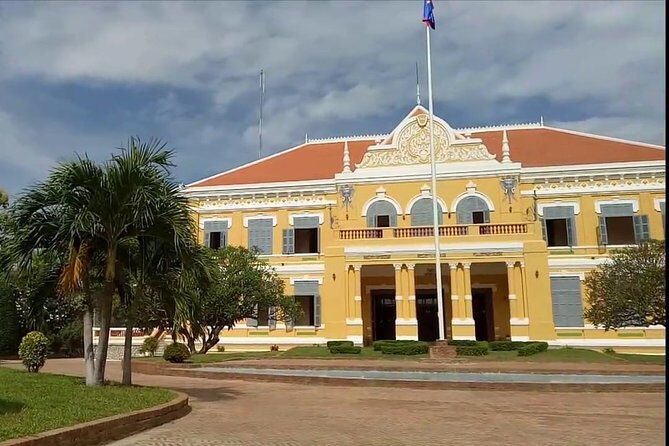 Battambang Day Trip from Siem Reap-Bamboo Train, Bats Cave - Battambang City Stroll: Rice Paper Making, Psa Nat Market, and Colonial Corners