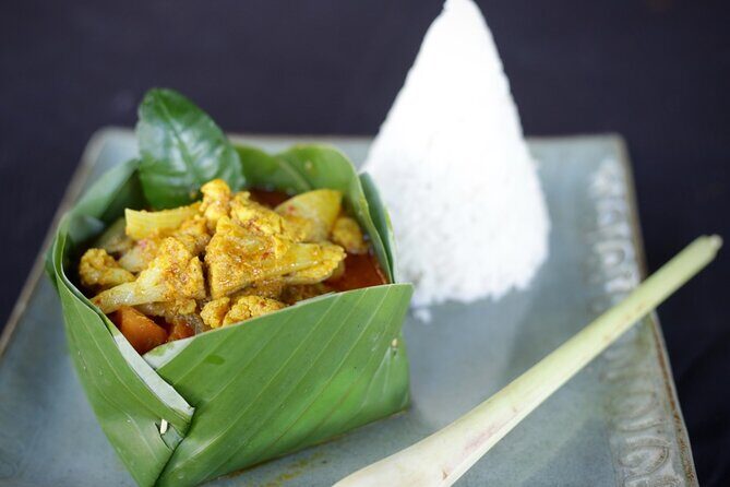 Cambodian Village Cooking Class - What you’ll cook: spring rolls, Cambodian curry, and palm-sugar bananas