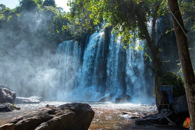 (Free eSim) Classic Angkor Wat Sunrise Full Day Tour - Stop 4: Bayon Temple and the Smiling Faces in Soft Light