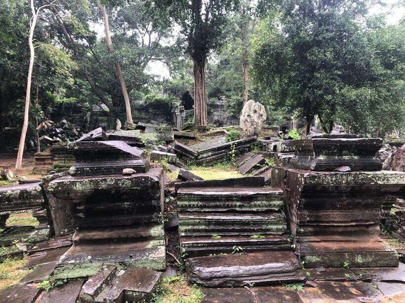 Full-Day Tour to Banteay Srey, Beng Melea & Kulen Mountain - Kulen waterfall and the natural pool: fun, cooling off, and crowds