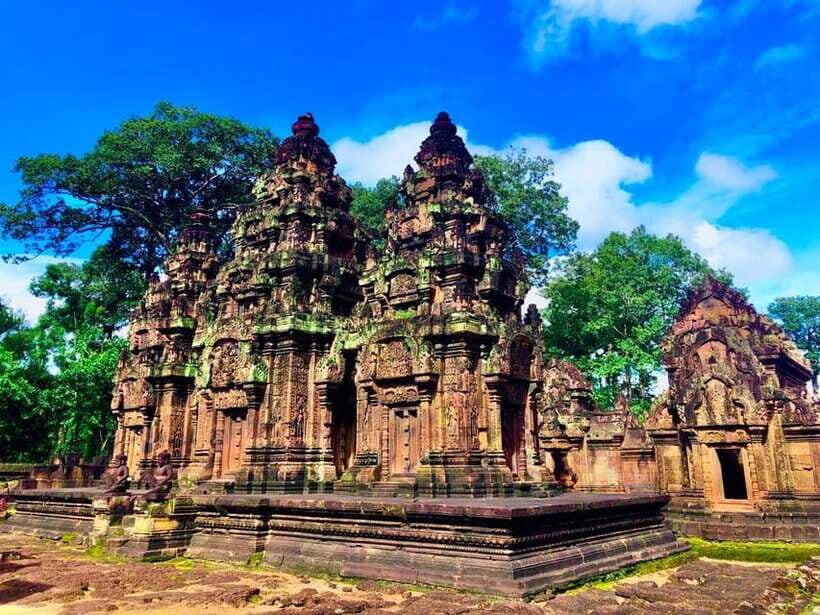 Full-Day Tour to Banteay Srey, Beng Melea & Kulen Mountain - Beng Mealea: a temple ruin where nature got the first draft