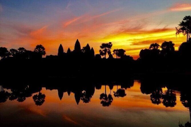 Golden Hours: Angkor wat sunrise photography tour with a pro! - Why this Angkor Wat sunrise photo plan beats the usual rush