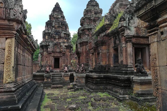 Grand Circuit with Banteay Srei and Banteay Samre Tour - The Guides: What Their Names Suggest About the Experience