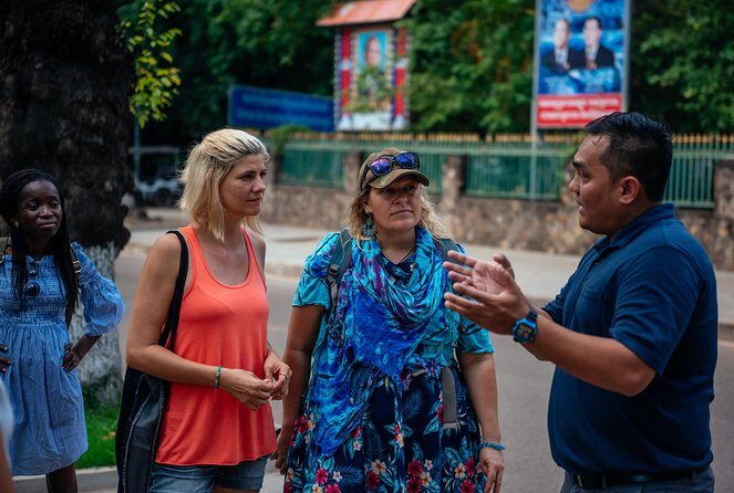 Highlights & Hidden Gems With Locals: Best of Siem Reap Private Tour - Meeting at Pokambor Avenue and Planning Your First Night