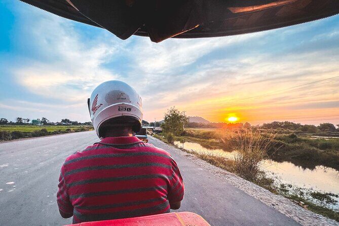 Old Siem Reap Sunset Food Tour by Tuk-tuk - Why a Siem Reap sunset food tour makes sense