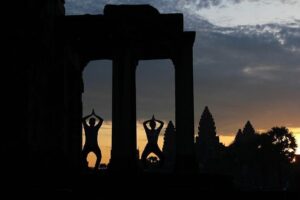 One Day tour with sunrise in car with A/C or Van & Guide. - Angkor Wat at sunrise: what to expect and how to enjoy the views