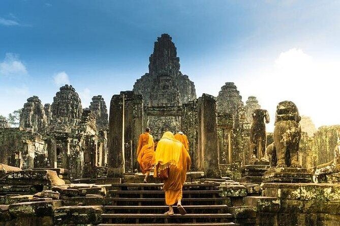 One Full Day Private tour of Angkor Wat, Ta Prohm, Angkor Thom & Banteay Srie - Angkor Thom: South Gate drama and Bayon in the center
