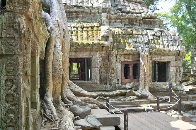 Private Angkor Wat Tour from Siem Reap - Lunch break: plan for heat and timing