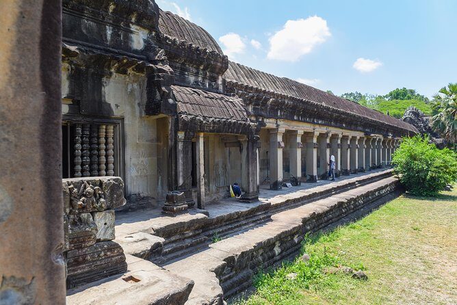 Private Full-Day Angkor Temple and Sunset Viewing with Lunch - Pre Rup sunset viewing: the payoff, plus the reality check