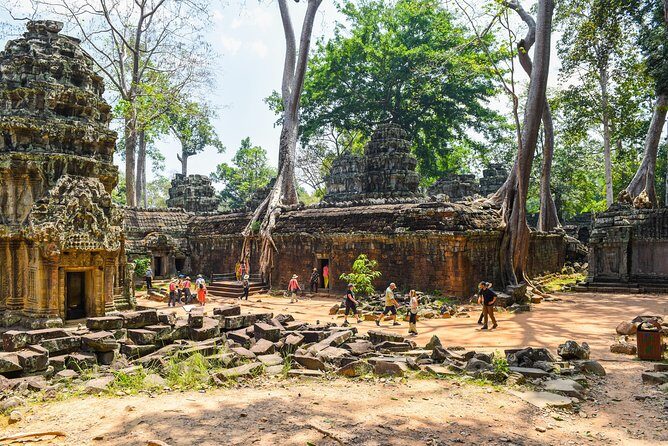 Private Full-Day Angkor Temple and Sunset Viewing with Lunch - Angkor Thom and Bayon: stone faces, political power, and practical route choices