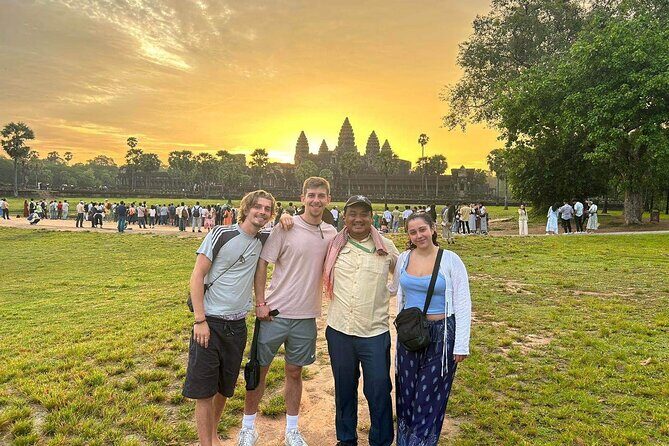 Private guided Full -day Angkor tour with sun set - How the private full-day format keeps Angkor from feeling chaotic
