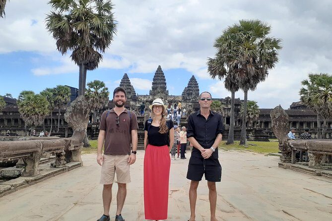 Private guided Full -day Angkor tour with sun set - What makes the guiding style worth paying for
