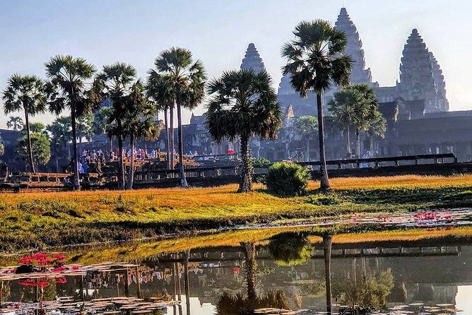 Private Guided Tours-Sunrise Angkor Wat, Ta Prohm, Bayon and more - Stop 3: Victory Gate of Angkor Thom
