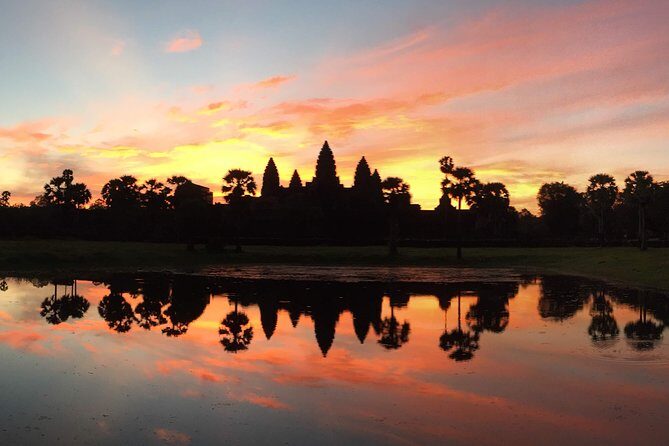 Private: Sunrise Angkor Wat Full Day Guided Visit - Angkor Thom and Bayon: the Khmer capital inside the walls