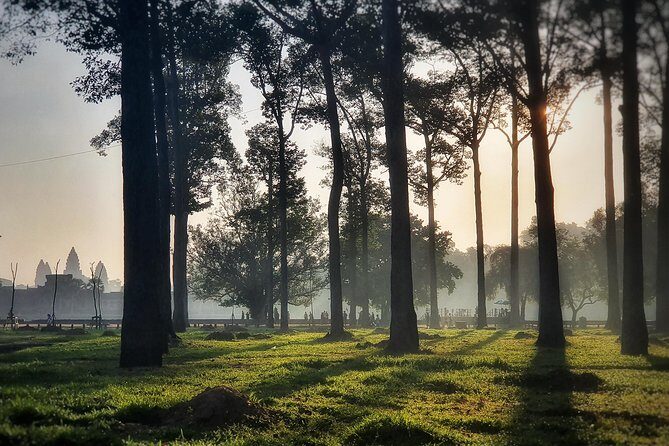 Private sunrise tour to Angkor Wat & other highlights with Professional Guide. - Stop 5: Angkor Thom South Gate quick check (brief but meaningful)