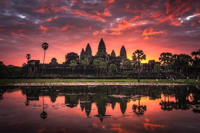 Private sunrise tour to Angkor Wat & other highlights with Professional Guide. - How the private pickup and AC car change your day