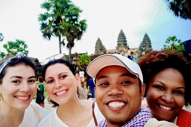 Private Tour Angkor Wat - Angkor Thom South Gate and Bayon’s Face Towers