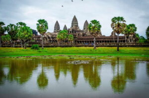 Seat-In-Coach: Small Circuit tour with Sunrise at Angkor Wat - Angkor Wat at Dawn: The Sunrise Experience You’ll Remember