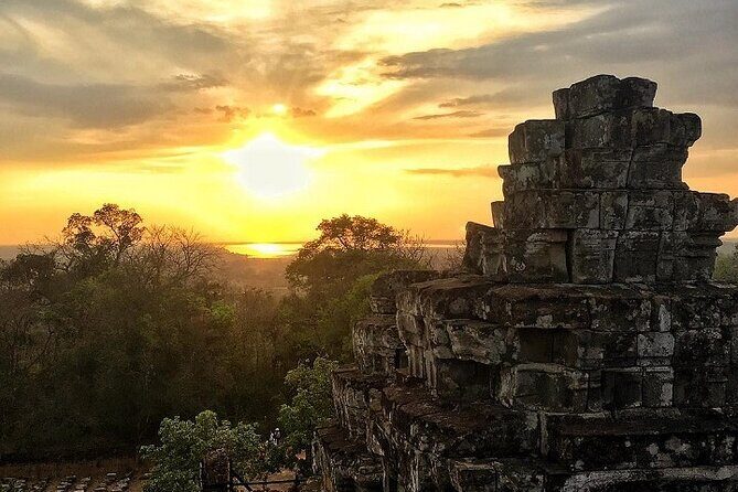 Siem Reap 2-Day Private Angkor Wat Tour with Sunrise - Lunch and Break Time at Srah Srang