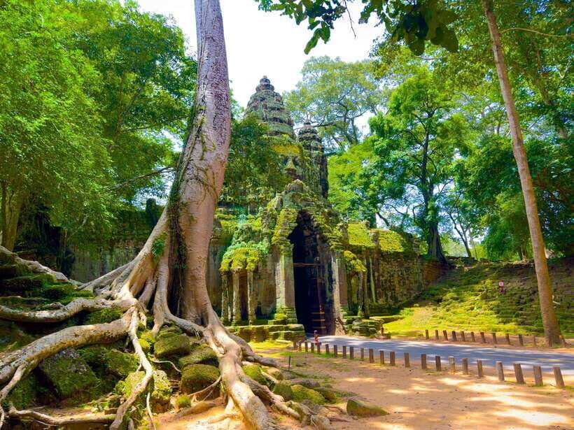 Siem Reap: 2-Days Angkor Wat with Sunrise Small-Group Tour - Key things that make this tour worth your time