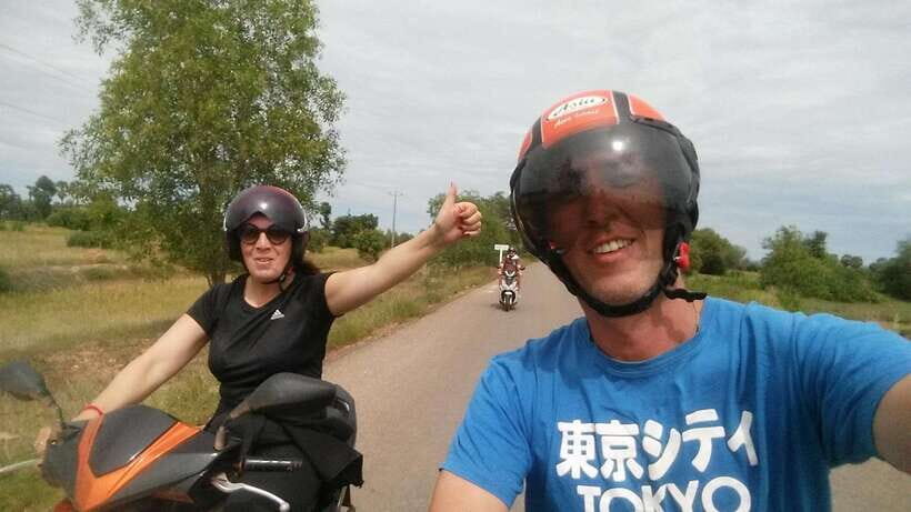 Siem Reap: 3-Hour Ancient Trails Motorbike Tour - What the roads are like: dust, heat, and how to dress