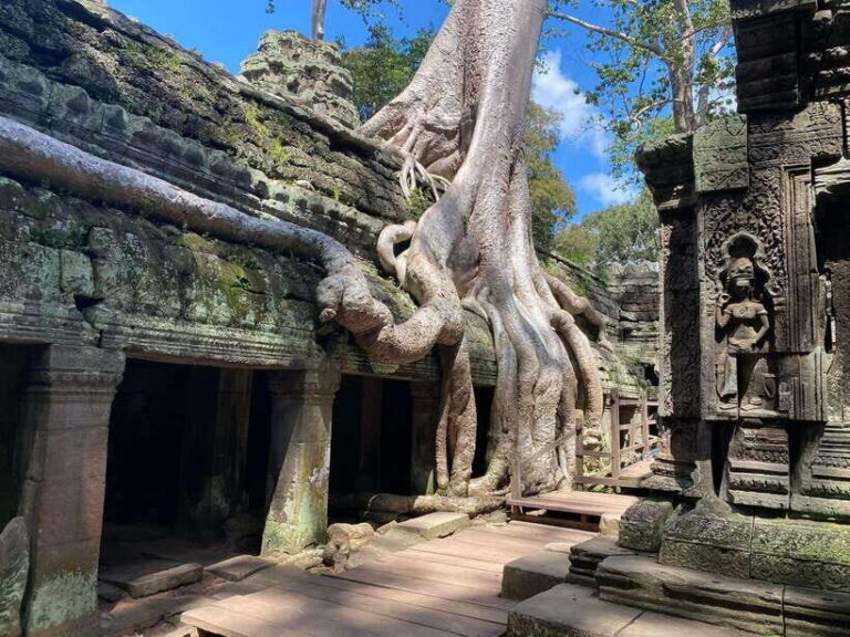 Siem Reap: Angkor Wat Sunrise and Full-Day Sightseeing Tour - Angkor Wat sunrise: seeing the glow is the whole point