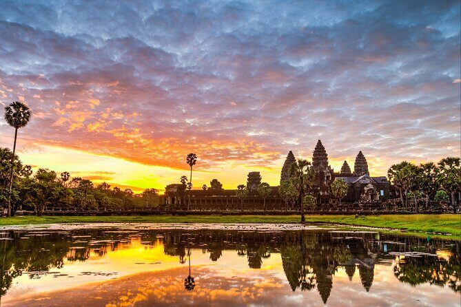 Siem Reap: Angkor Wat Sunrise Bike Tour & Jungle Breakfast - Chef-prepared jungle breakfast: the calm break that makes the day feel worth it