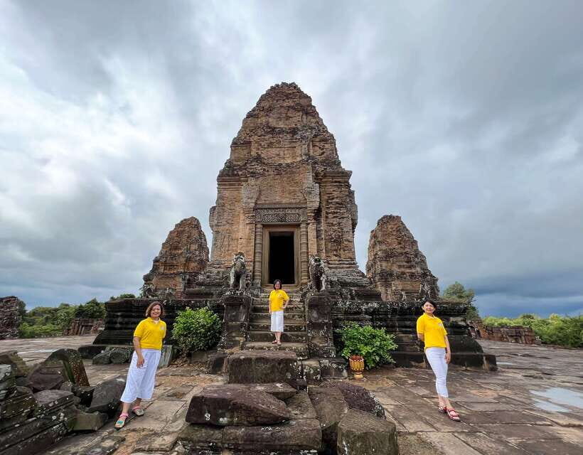 Siem Reap: Angkor Wat Sunrise Small Group tour and Breakfast - Baphuon and the terraces: when the temples become a story of power
