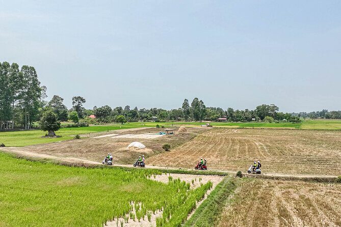 Siem Reap Countryside Vespa Tour / Tuk Tuk Available - Krabei Riel basket village: watch first, then make something